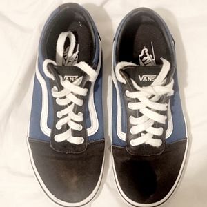Vintage Blue & Black Classic VANS Skate Shoes Kids SIZE 5.5 Off The Wall